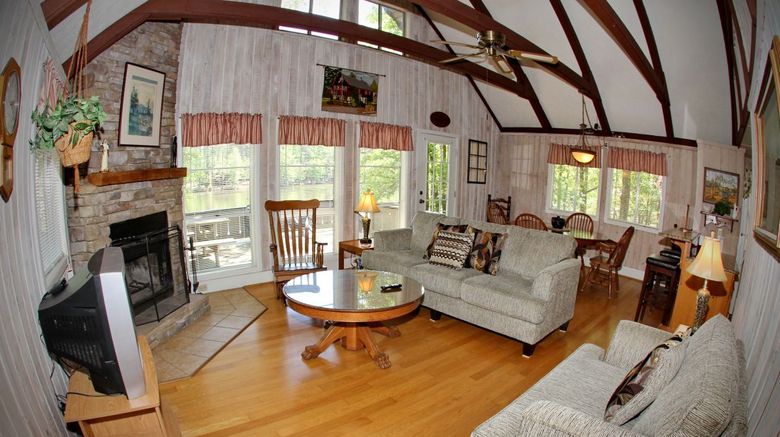 <b>Pine Mountain Club Chalets Lobby</b>