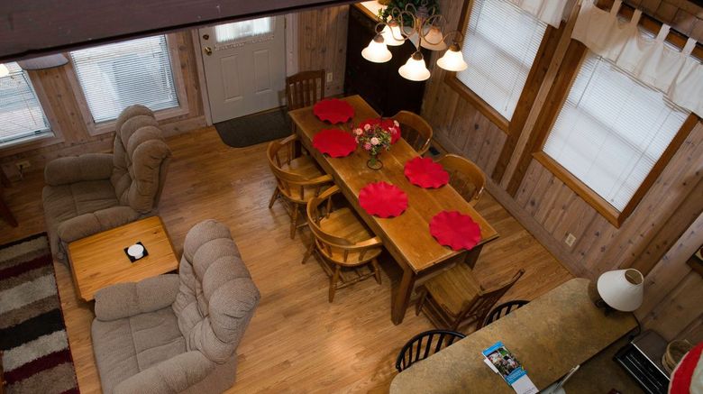 <b>Pine Mountain Club Chalets Suite</b>