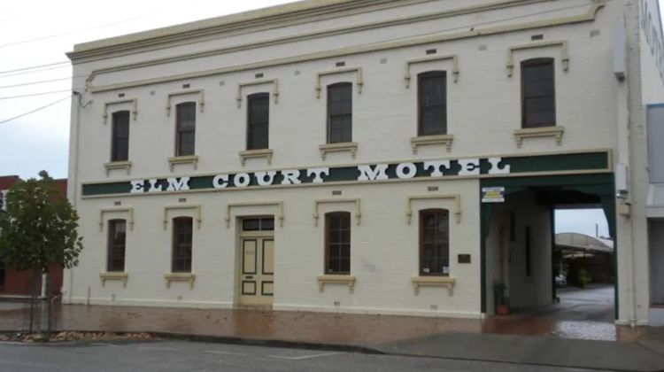 Elm Court Motel Exterior