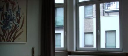 Hotel Marcel Room