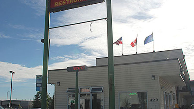 Merrill Field Inn Exterior