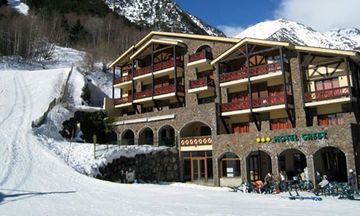 Hotel Crest