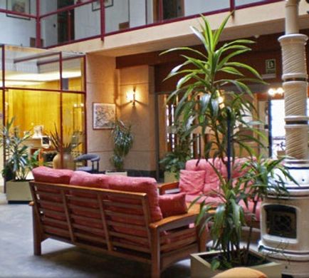 Hotel Crest Lobby