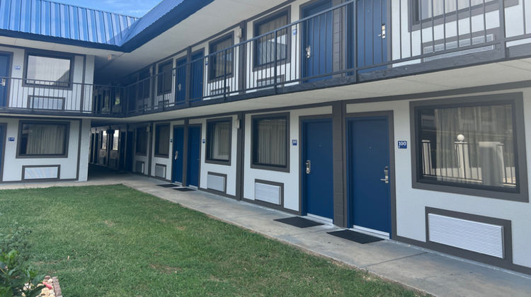 American Inn Pontotoc Exterior