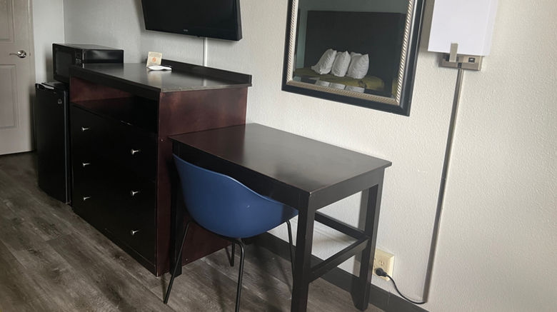 <b>American Inn Pontotoc Room</b>