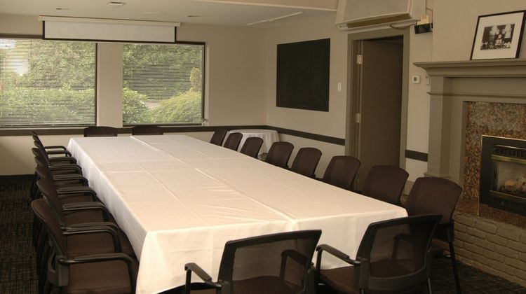 Ramada Duncan Cowichan Valley Meeting