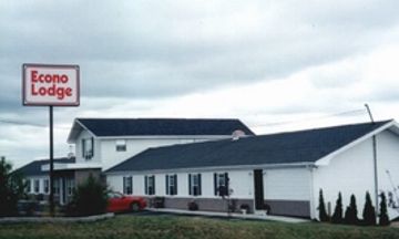 Econo Lodge & Suites