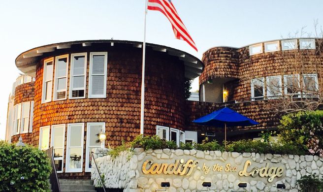 Cardiff by the Sea Lodge Exterior