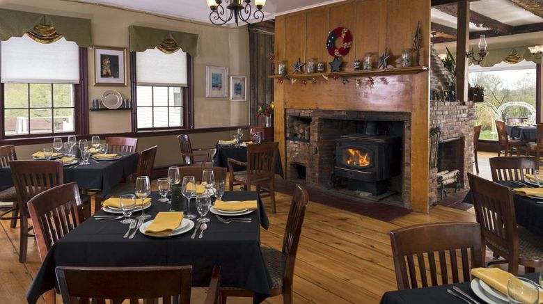 <b>Wakefield Inn Restaurant</b>