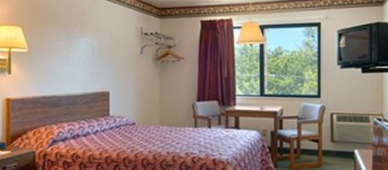 Deluxe Inn Room