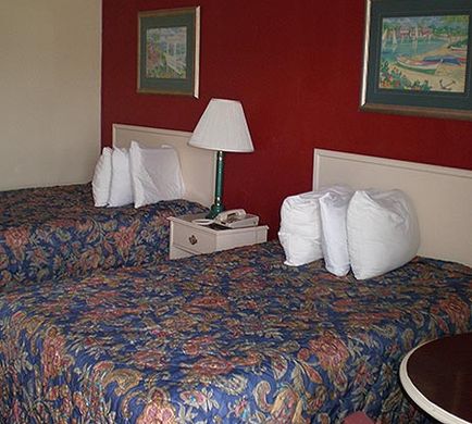 Knights Inn St George Room