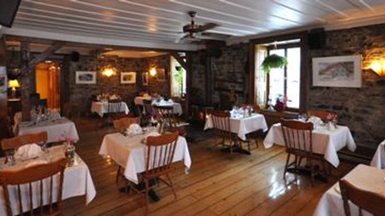 Auberge Baker Restaurant
