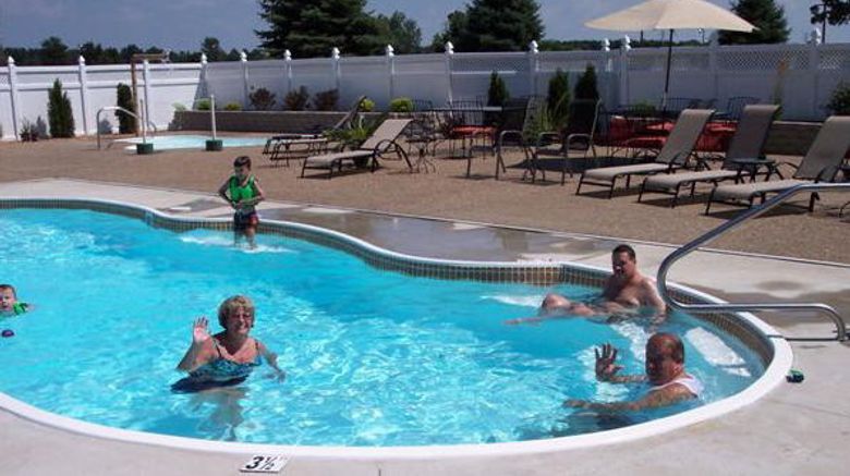 <b>Pine View Resort Pool</b>
