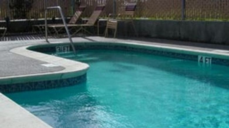<b>Continental Inn Pool</b>