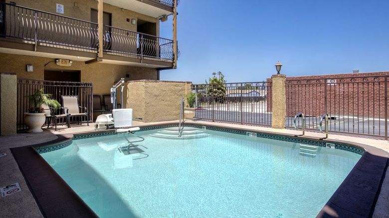 <b>The Hotel 39 Westminster/Huntington area Pool</b> <b>The Hotel 39 Westminster/Huntington area Pool</b>