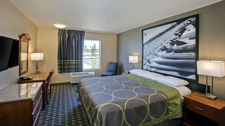 The Hotel 39 Westminster/Huntington area Room