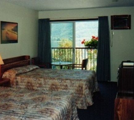 North Shore Inn Room