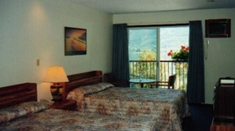 North Shore Inn Room