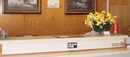 Budget Inn Siloam Springs Lobby