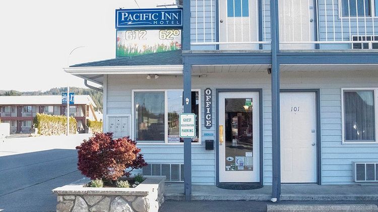 Pacific Inn Motel Exterior