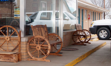 Annie Oakley Motel