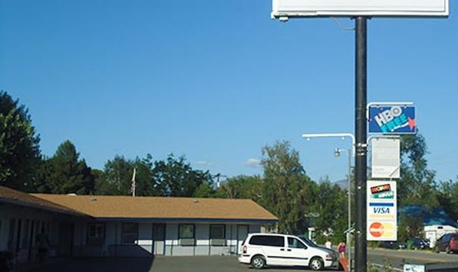 Blue Mountain Motel Exterior
