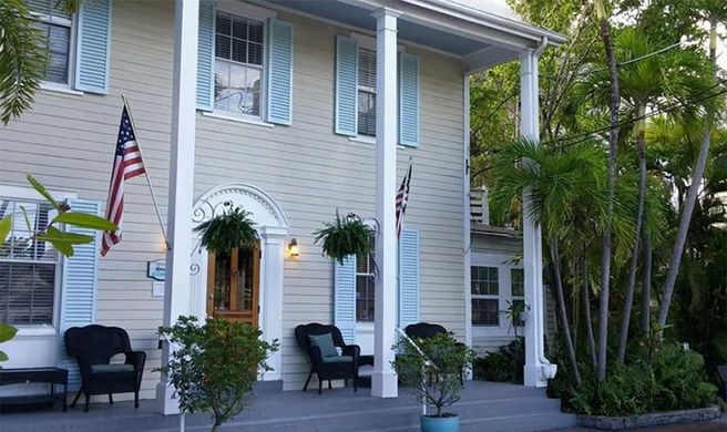 Westwinds Inn Exterior