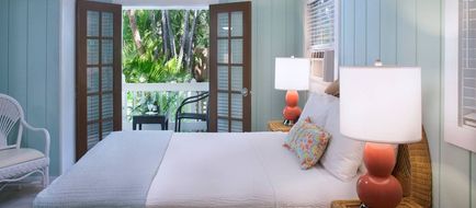Westwinds Inn Room