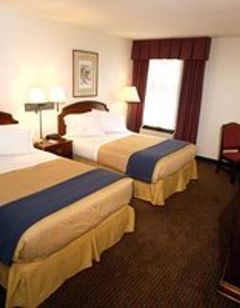 Red Roof Inn & Suites Newport News