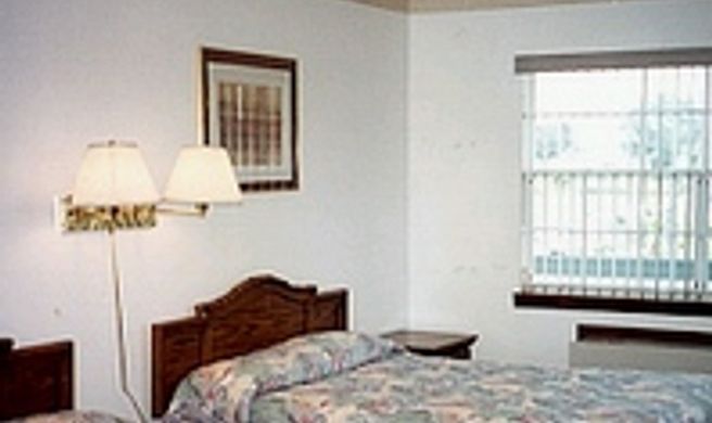 Swiss Inn & Tennis Center Room