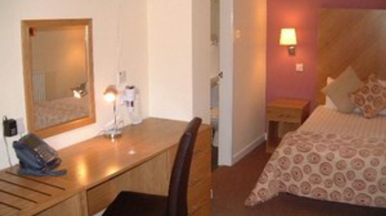 <b>Ely House Hotel Room</b>