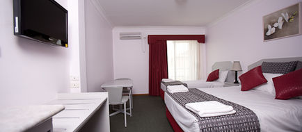 Hume Villa Motor Inn Room