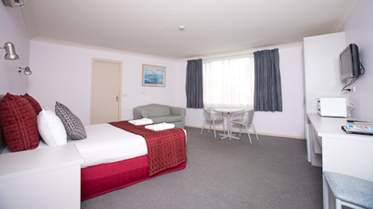 Hume Villa Motor Inn Suite