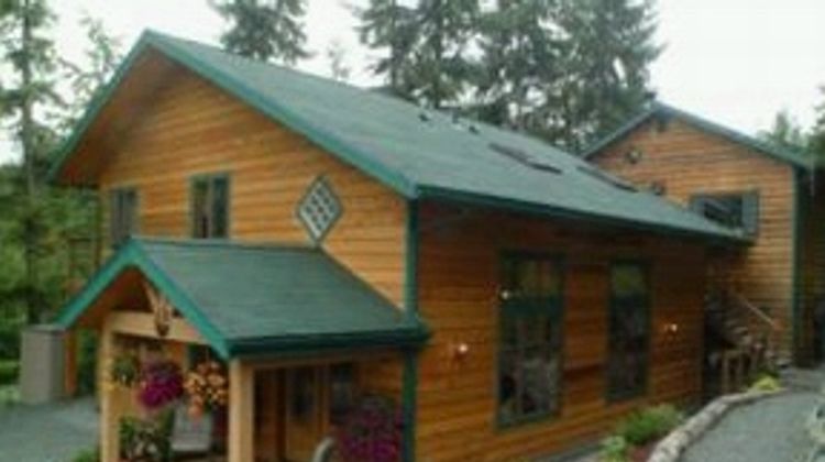 Pearsons Pond Luxury Inn & Adventure Spa Exterior