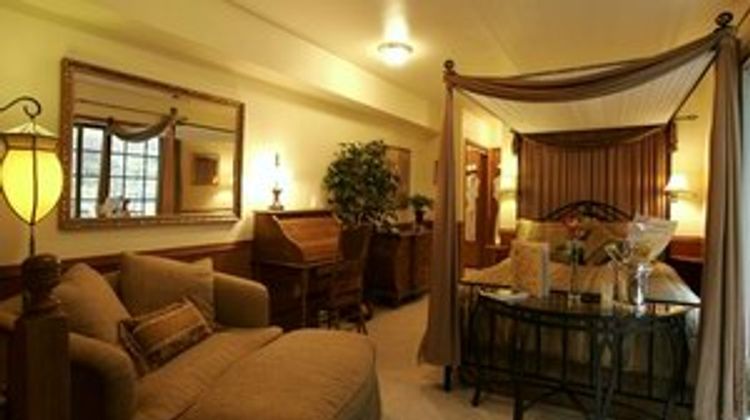 Pearsons Pond Luxury Inn & Adventure Spa Room