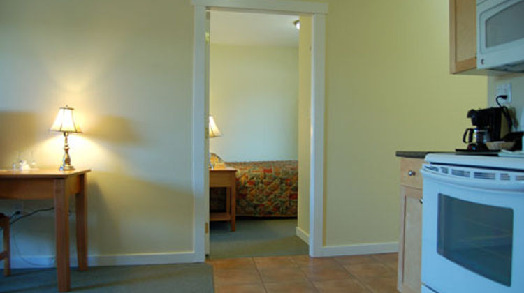 Summerland Motel Suite