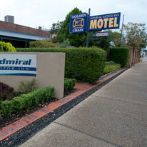 Admiral Motor Inn