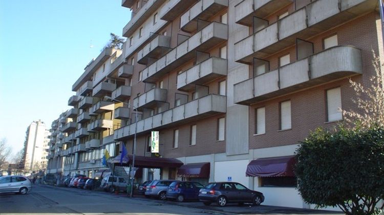 Tiby Hotel Exterior