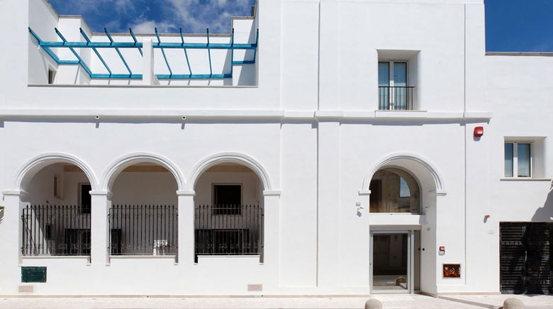 Hyencos Callyon Hotel Exterior