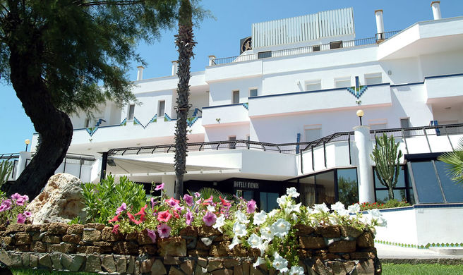Hyencos Calos Hotel Exterior