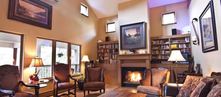 Frisco Inn on Galena Lobby