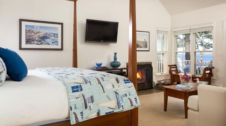 Inn at Sunrise Point Room