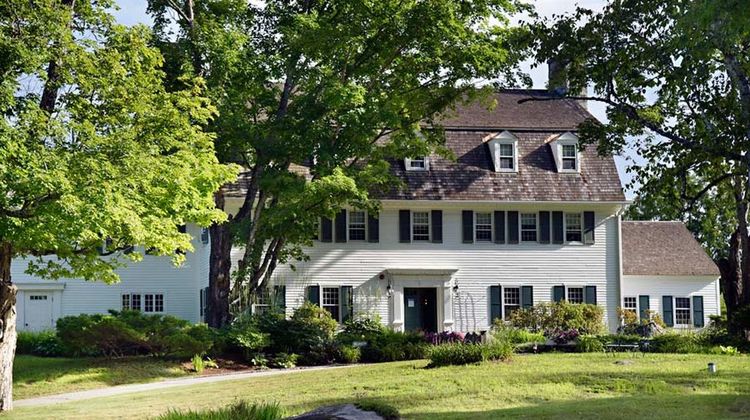 Adair Country Inn Exterior