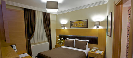 Mirilayon Hotel Room