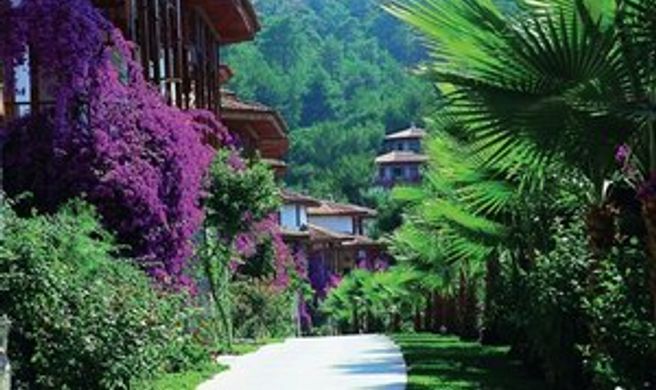 Club & Hotel Letoonia Exterior