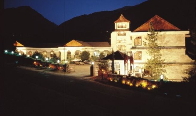 Manali Resort Exterior