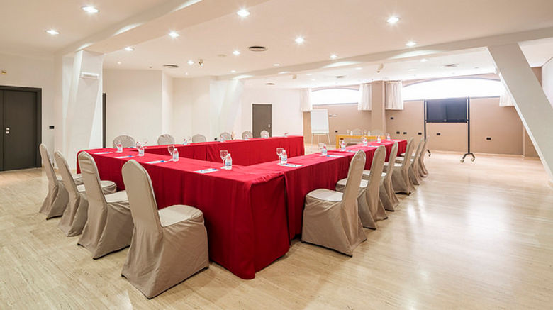 <b>Hotel Ilunion Islantilla Meeting</b> <b>Hotel Ilunion Islantilla Meeting</b>