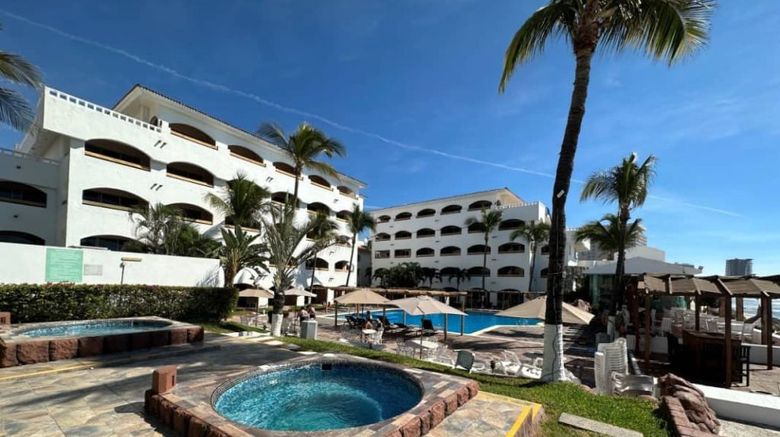 <b>Hotel Quijote Inn Exterior</b>