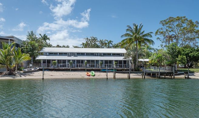 Caribbean Noosa Exterior
