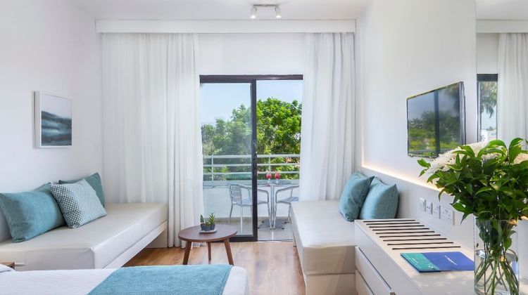 Louis Phaethon Beach Hotel Room